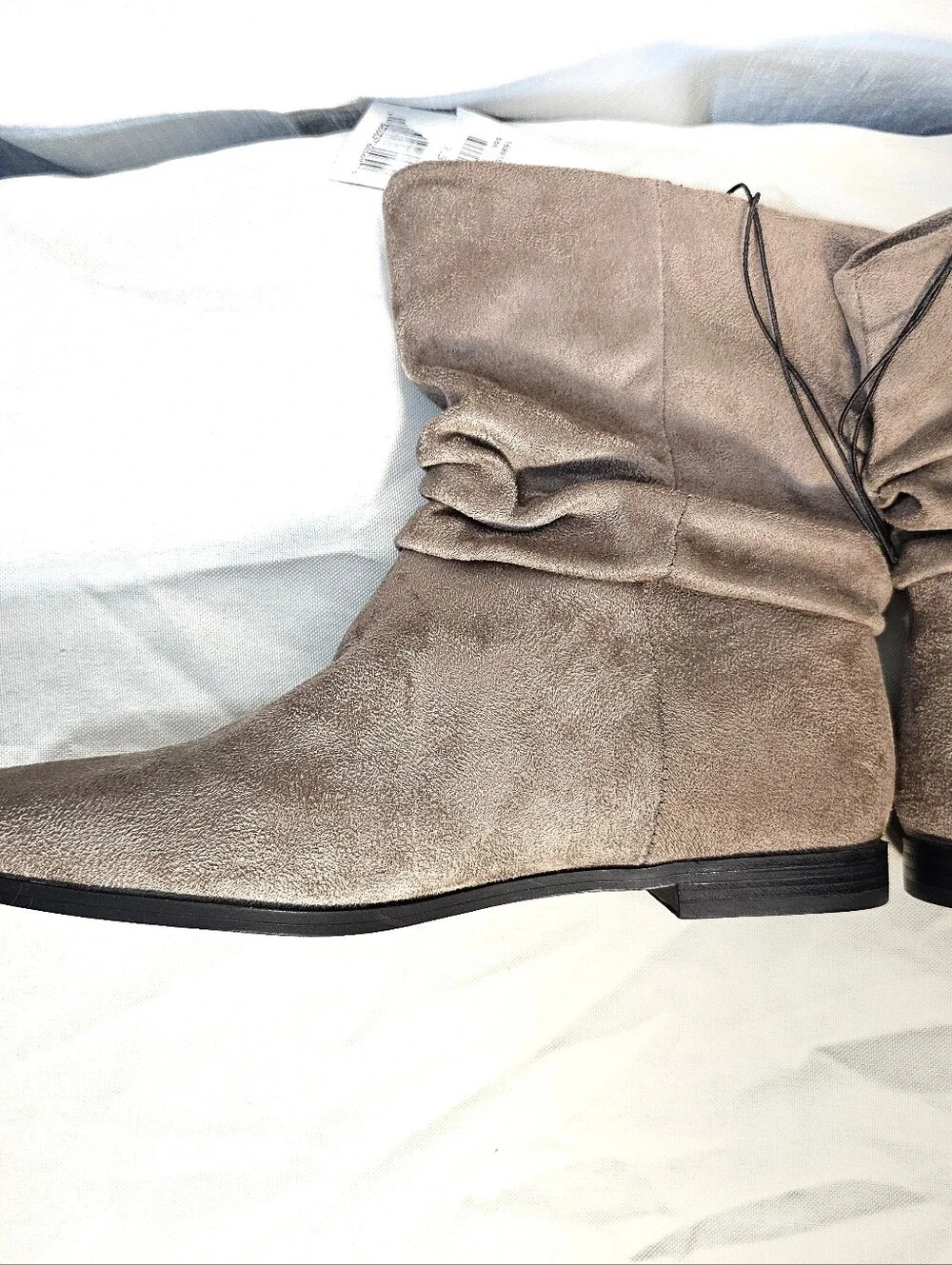 UNIONBAY 7.5M Taupe Suede Pointed Ankle Boots